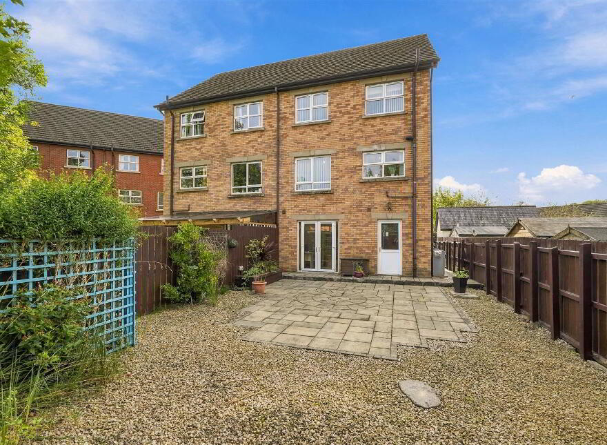 24 Glencraig Manor, Antrim, BT41 2LE