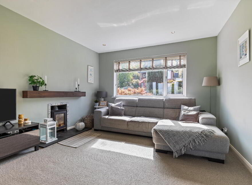 86 Castlemore Avenue, Upper Knockbreda Road, Belfast, BT6 9RG