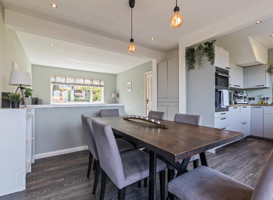 86 Castlemore Avenue, Upper Knockbreda Road, Belfast, BT6 9RG