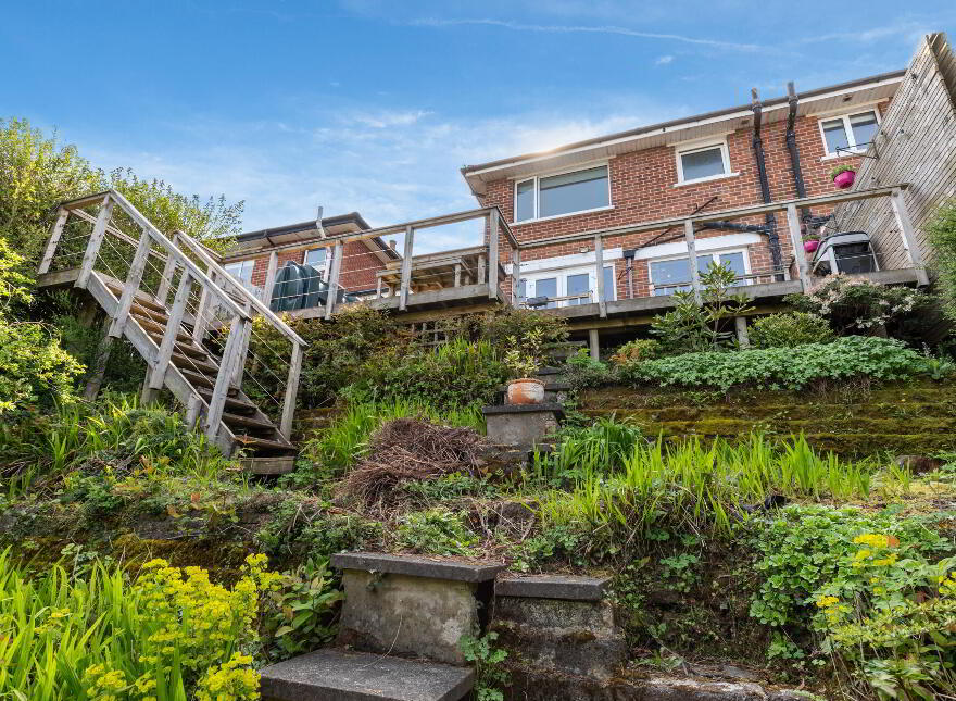 86 Castlemore Avenue, Upper Knockbreda Road, Belfast, BT6 9RG