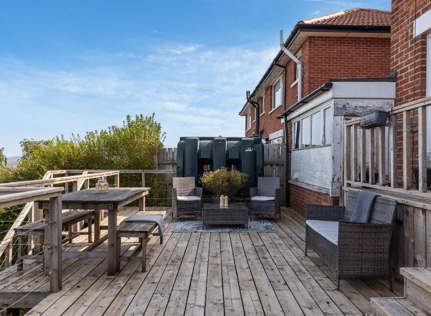 86 Castlemore Avenue, Upper Knockbreda Road, Belfast, BT6 9RG
