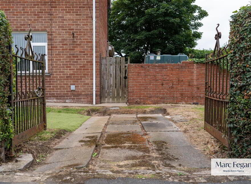 2 Deramore Drive, Lurgan, Craigavon, BT67 9ES
