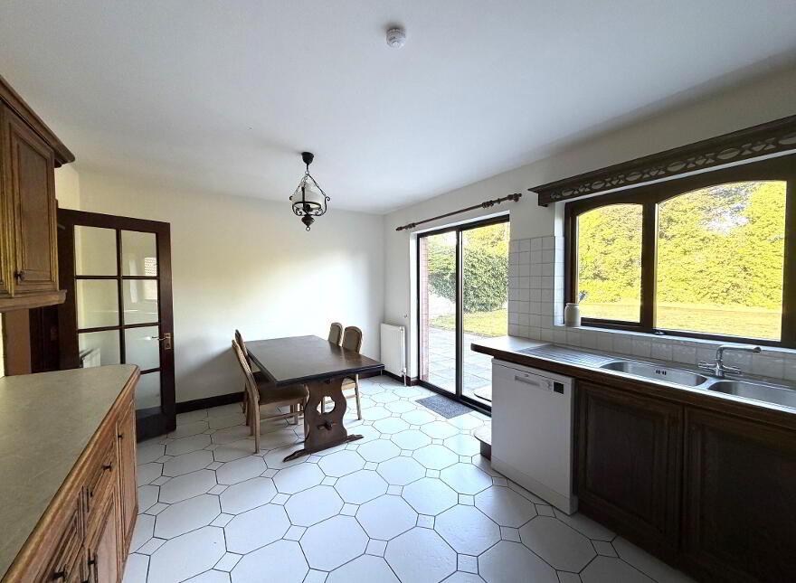550a Upper Newtownards Road, Belfast, BT4 3HE