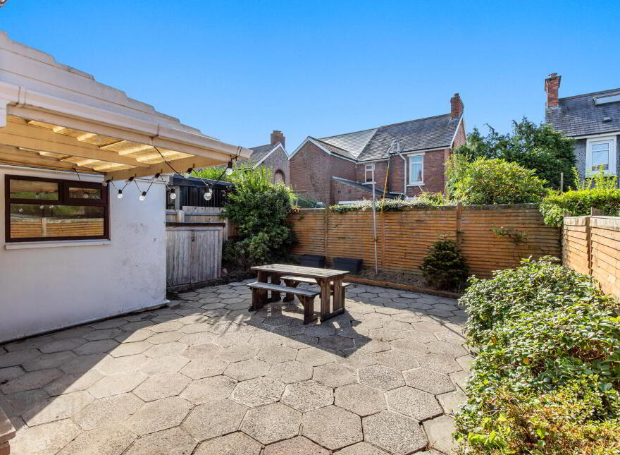 9 Loopland Drive, Belfast, BT6 9DW