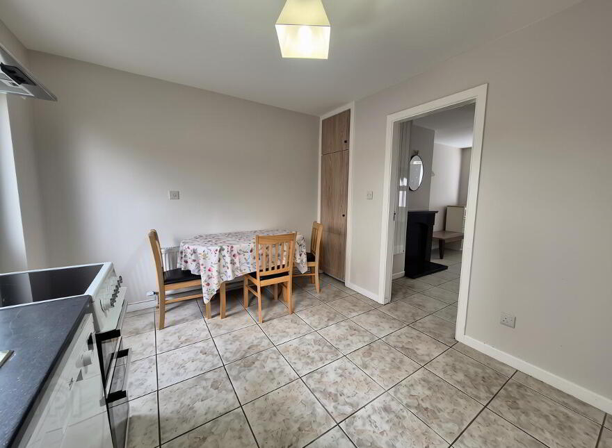 2 Chapel Street, Athlone, N37F6F5