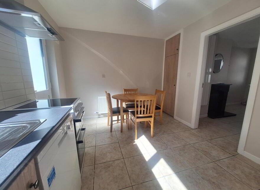 2 Chapel Street, Athlone, N37F6F5