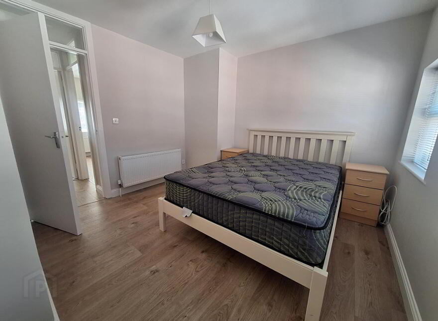 2 Chapel Street, Athlone, N37F6F5