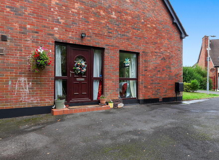 16 Lakeside Drive, Finaghy Road South, Belfast, BT10 0NU