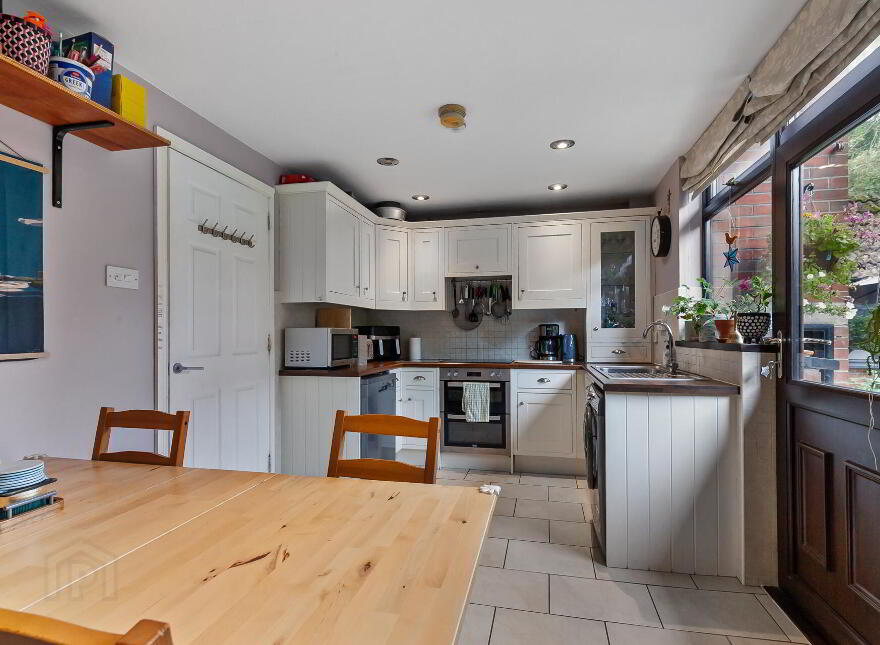 16 Lakeside Drive, Finaghy Road South, Belfast, BT10 0NU