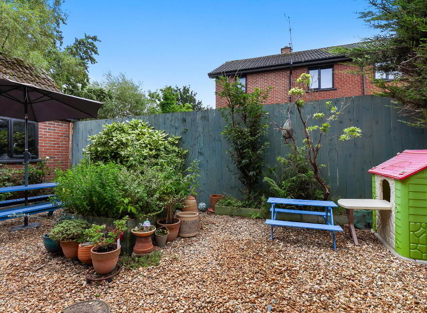 16 Lakeside Drive, Finaghy Road South, Belfast, BT10 0NU