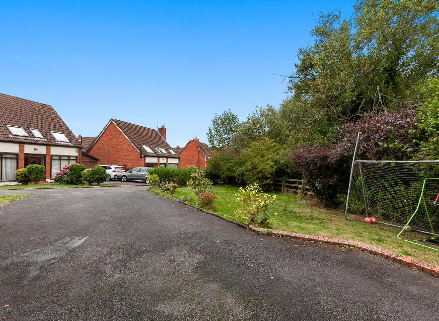 16 Lakeside Drive, Finaghy Road South, Belfast, BT10 0NU