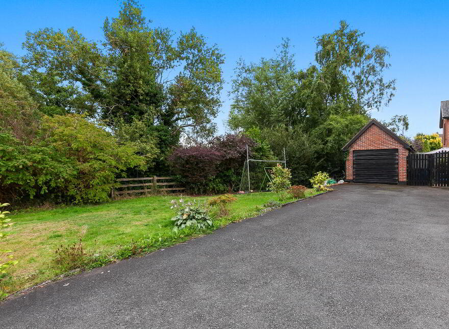 16 Lakeside Drive, Finaghy Road South, Belfast, BT10 0NU