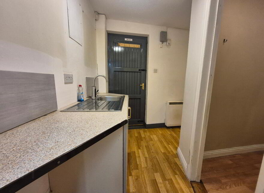 Templedrum House, 16 Castlemain Street, Athlone, N37K3K7
