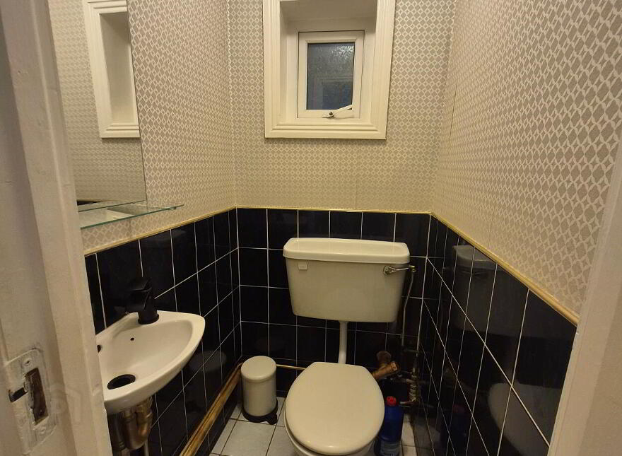 Templedrum House, 16 Castlemain Street, Athlone, N37K3K7