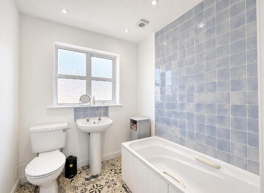 4 Whitethorn Drive, Newtownards, BT23 8WS