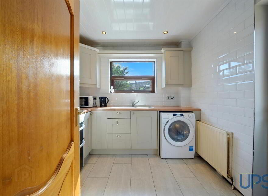 3 Gransha Drive, Glen Road, Belfast, BT11 8AL