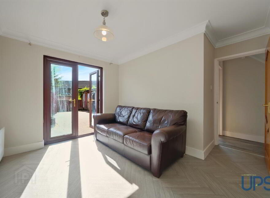 3 Gransha Drive, Glen Road, Belfast, BT11 8AL