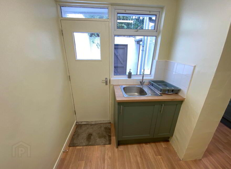 208 Donegall Avenue, Belfast, BT12 6LY