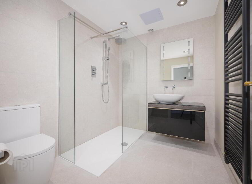 Apt 6 Deramore Court, 72 Deramore Park South, Belfast, BT9 5JY