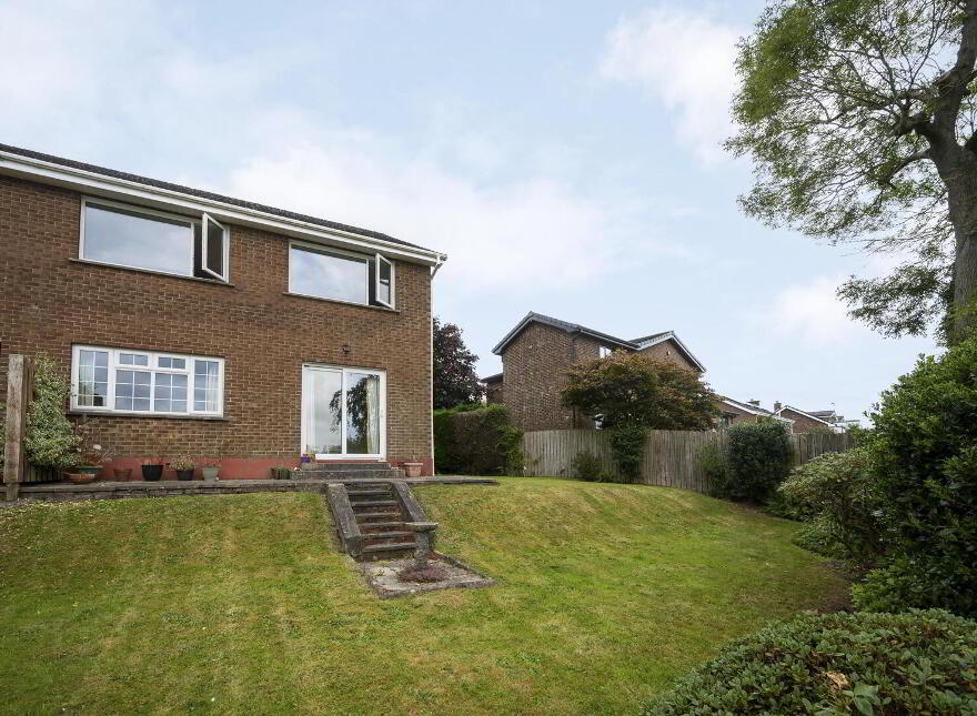 Apt 6 Deramore Court, 72 Deramore Park South, Belfast, BT9 5JY