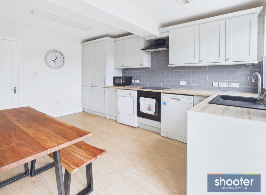 86 Barcroft Park, Newry, BT35 8EN