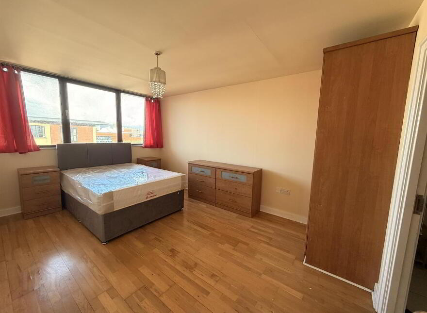 Apt 111, Station Street, Belfast, BT3 9DB