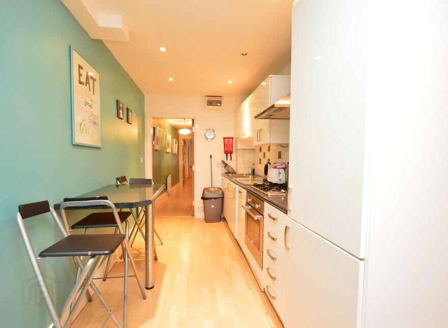 Apt 3 Nova Studios, 167 University Street, Belfast, BT7 1HR