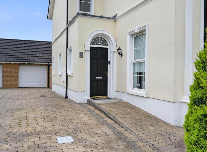 15 Berkeley Hall Square, Lisburn, BT27 5TB