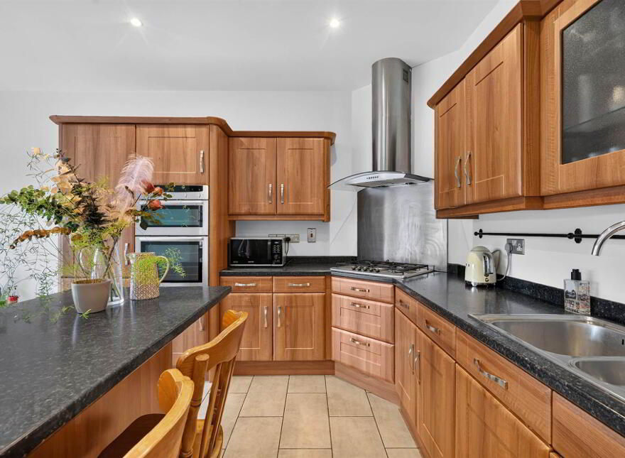 15 Berkeley Hall Square, Lisburn, BT27 5TB