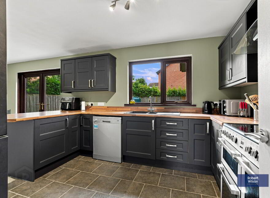 55 Waringfield Avenue, Moira, BT67 0FA