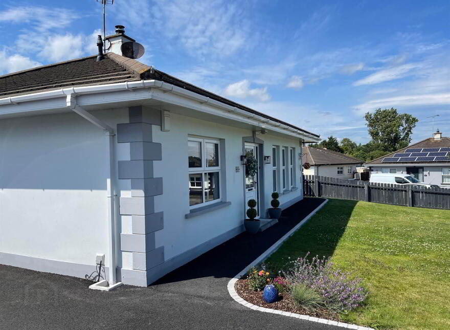 4 Dunleath Avenue, Racecourse Road, Downpatrick, BT30 6UT