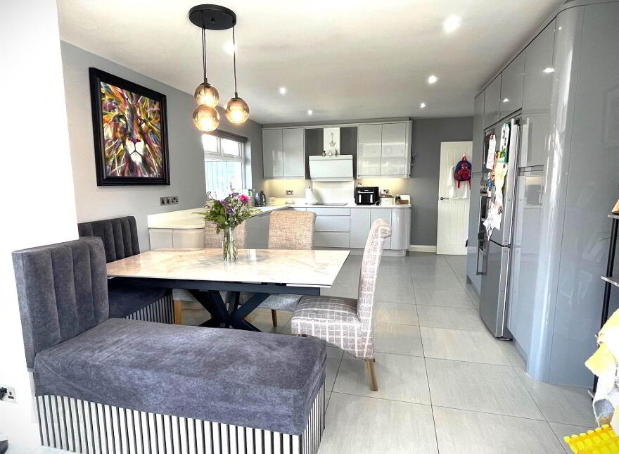 4 Dunleath Avenue, Racecourse Road, Downpatrick, BT30 6UT