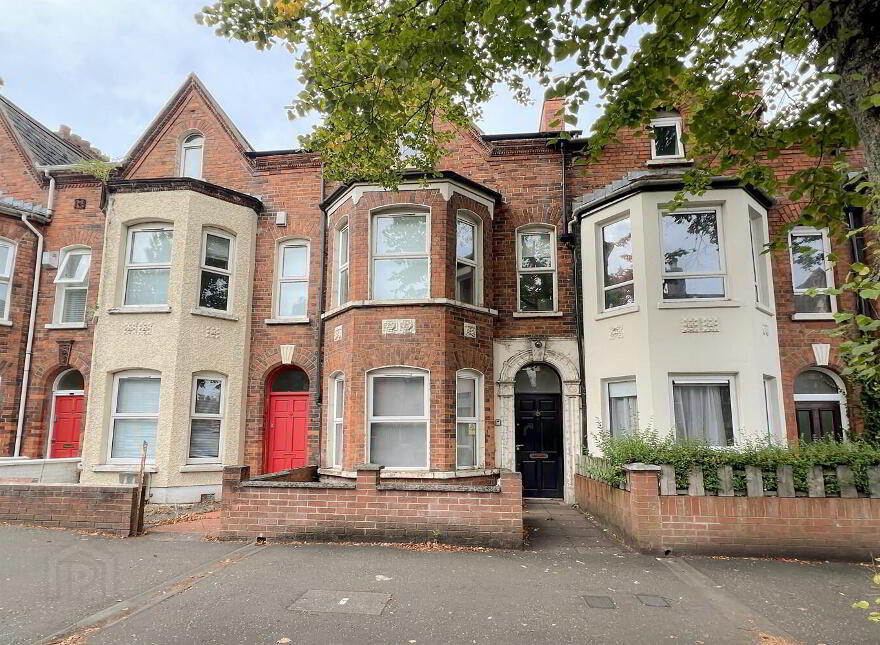 120 University Avenue, Belfast, BT7 1GZ photo