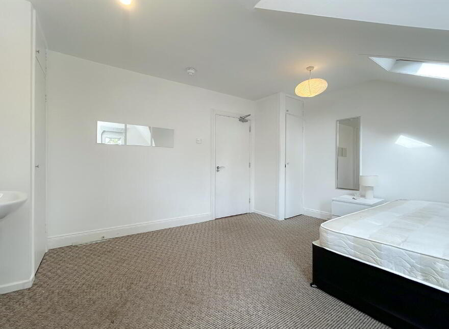 120 University Avenue, Belfast, BT7 1GZ