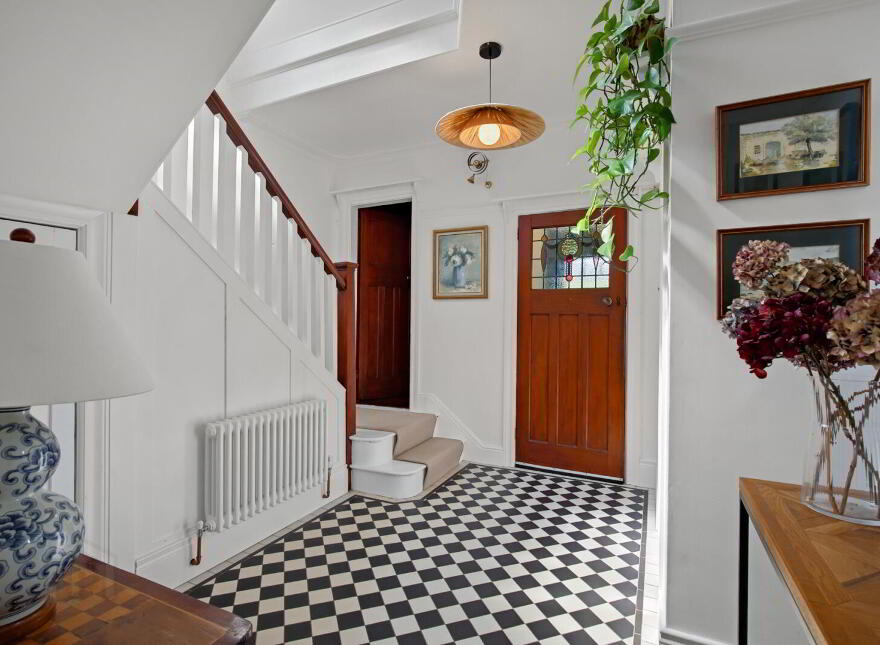 1 Church Road, Helens Bay, Bangor, BT19 1TP