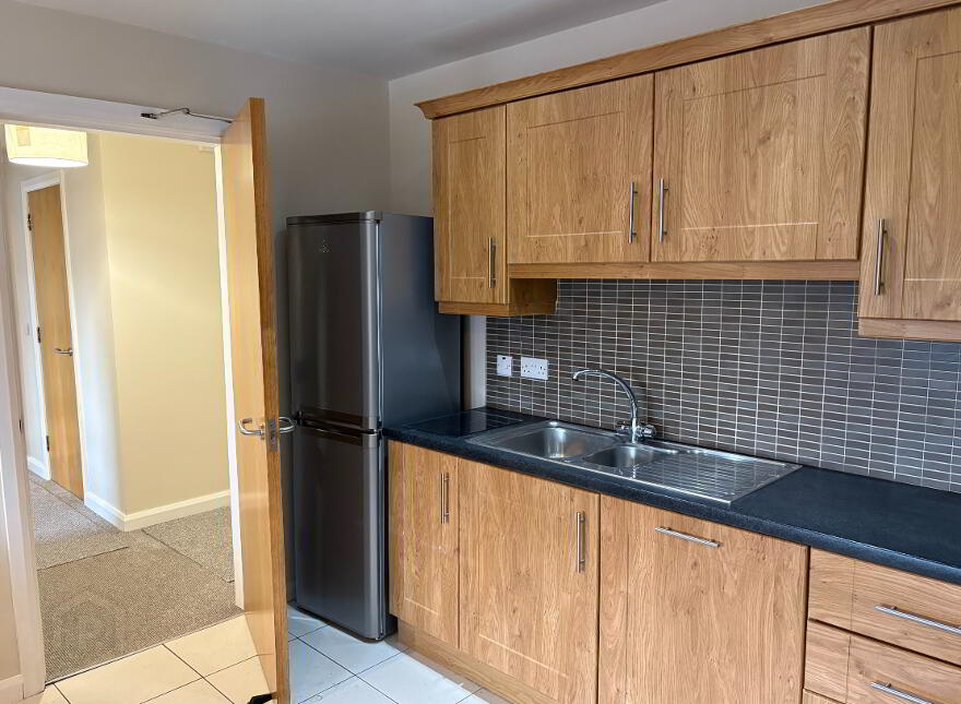 13 Lesley Central, 109-115 Shankill Road, Belfast, BT13 1FD