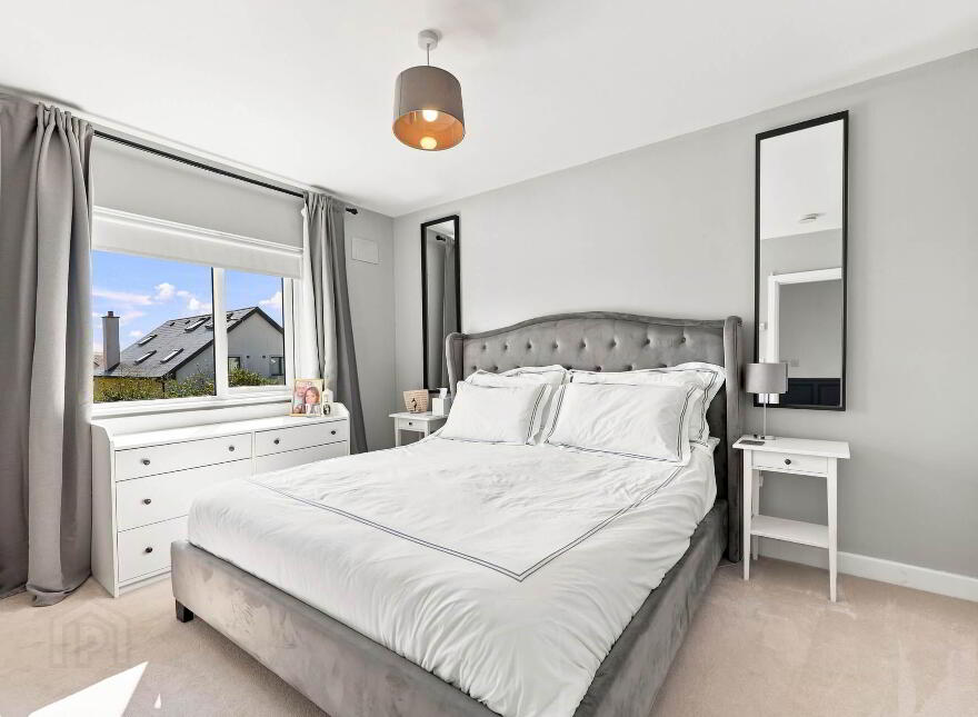 1 Bachelor`s Cove, Sundrive Road, Rush, K56VN23