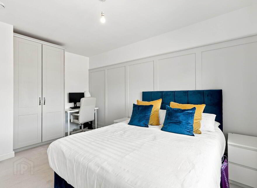 1 Bachelor`s Cove, Sundrive Road, Rush, K56VN23