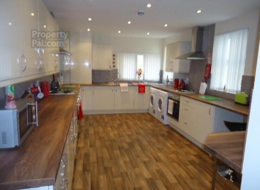 Room 5 22 Cliftonville Avenue, Belfast, BT14 6BX
