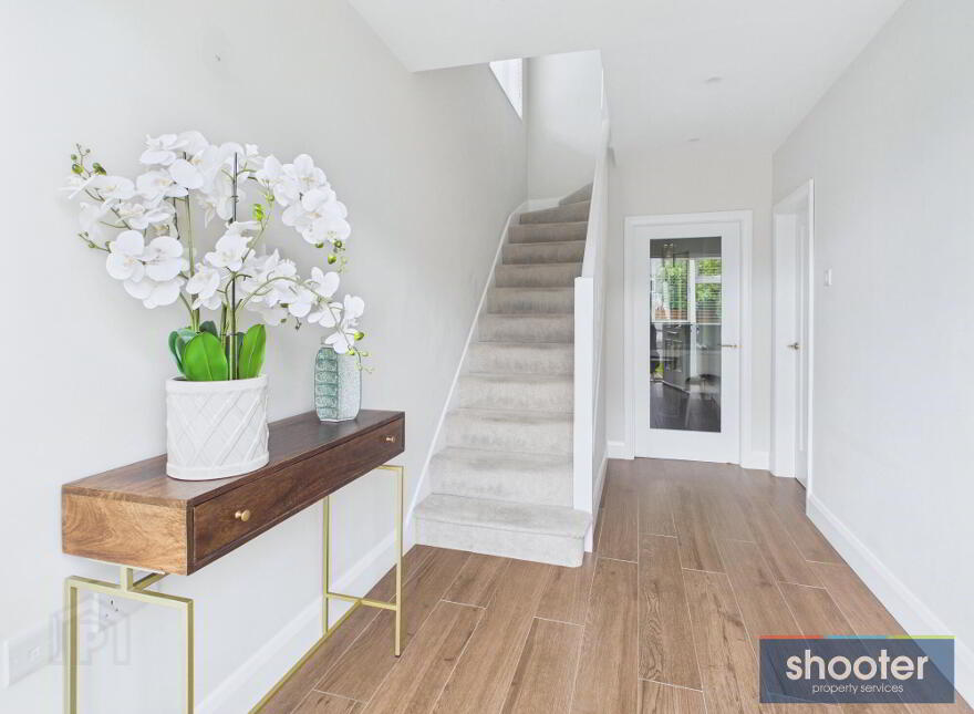 30 Elmwood Park, Newry, BT34 1LB