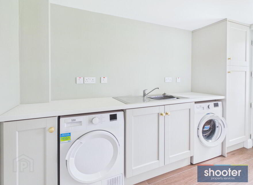 30 Elmwood Park, Newry, BT34 1LB