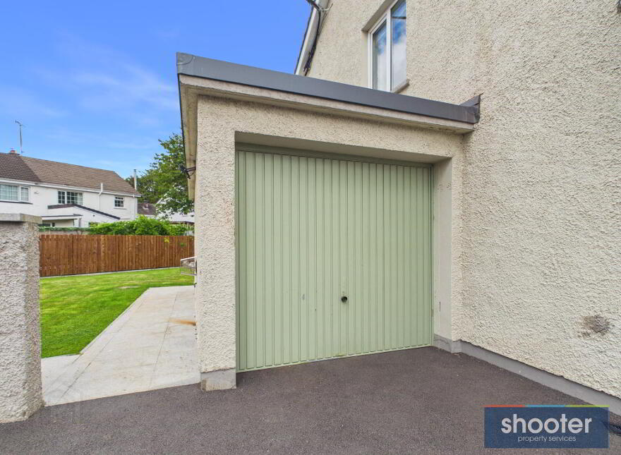 30 Elmwood Park, Newry, BT34 1LB