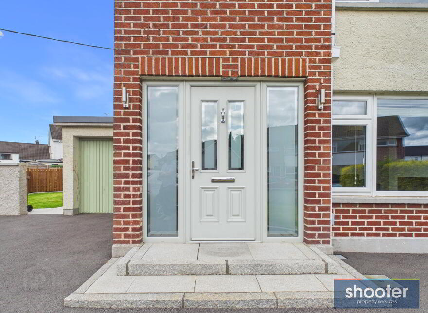 30 Elmwood Park, Newry, BT34 1LB