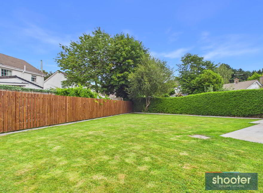 30 Elmwood Park, Newry, BT34 1LB