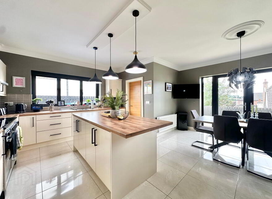 73 Hospital Road, Magherafelt, BT45 5EG