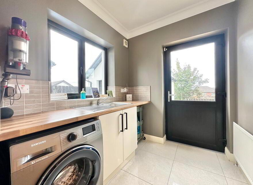 73 Hospital Road, Magherafelt, BT45 5EG