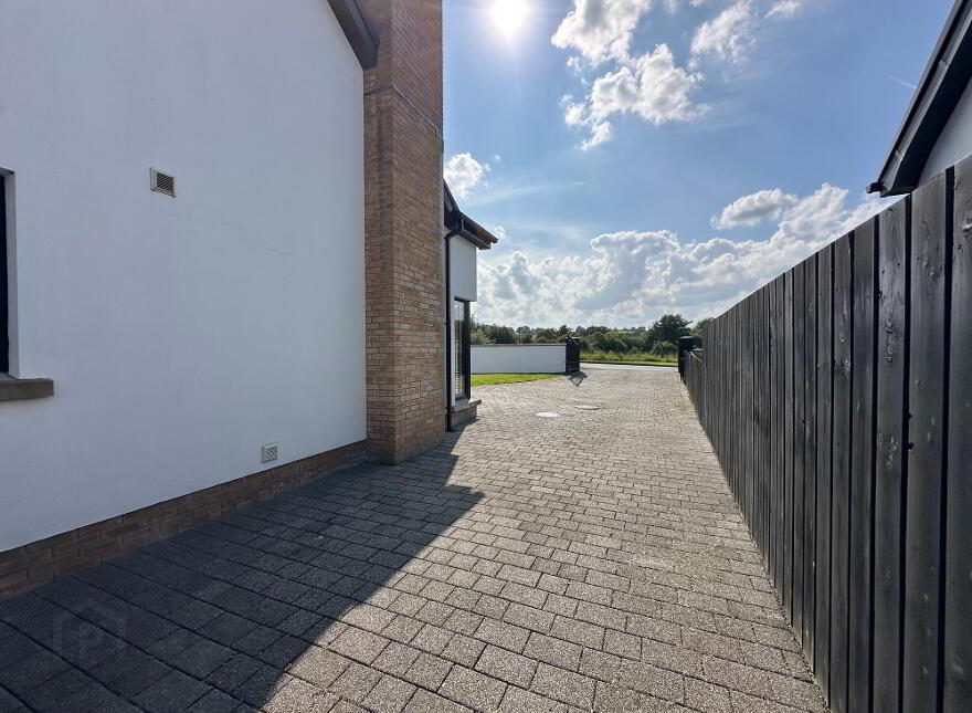 73 Hospital Road, Magherafelt, BT45 5EG