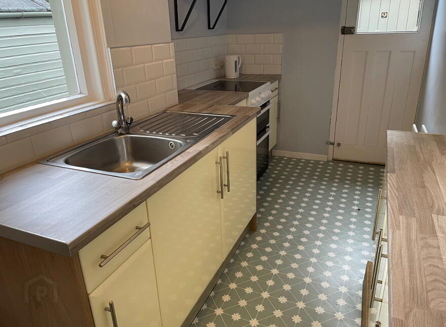 10 Ailesbury Gardens, Ormeau Road, Belfast, BT7 3FJ