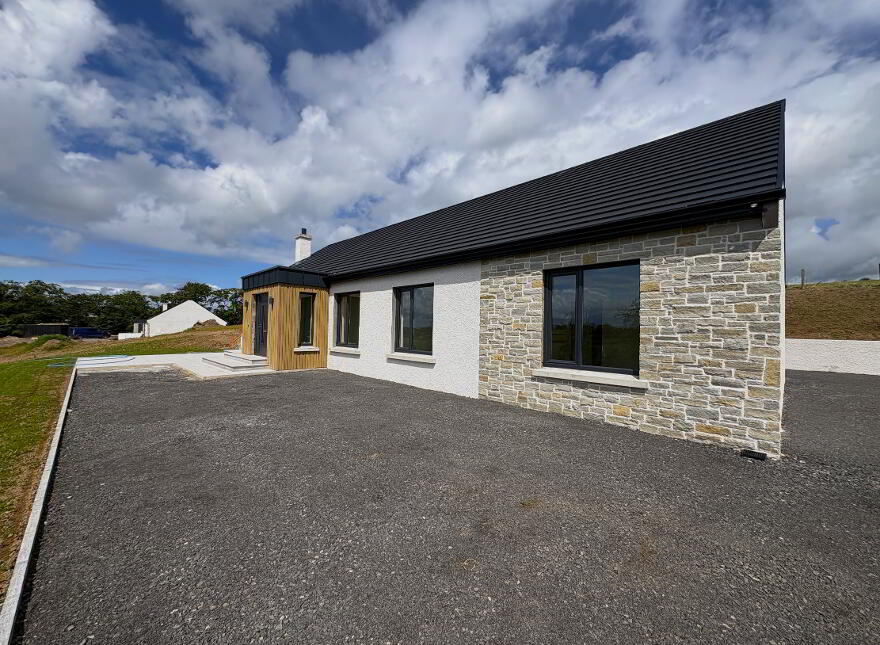 28 Laurelbank Road, Omagh, BT78 1TA