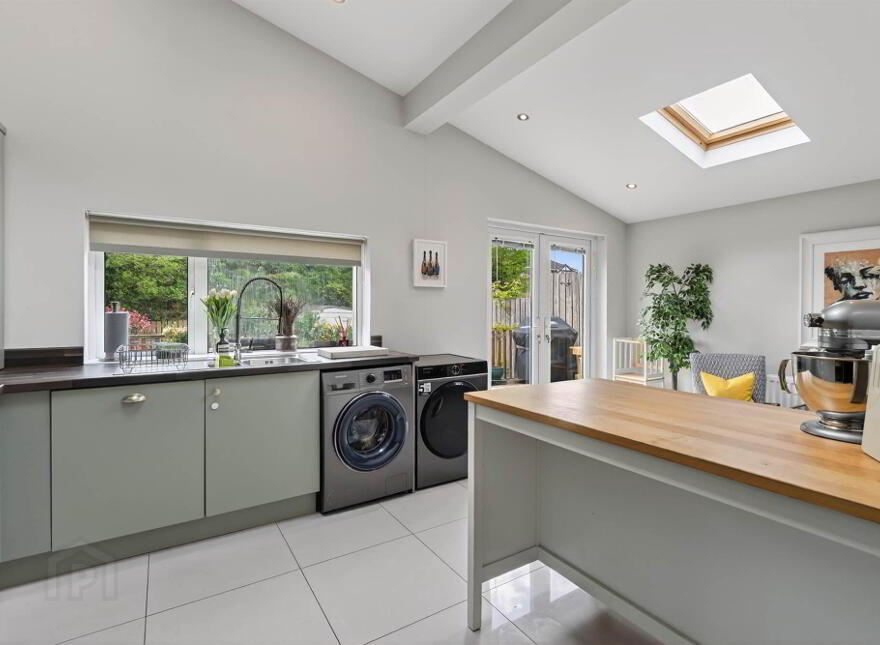 617 Upper Newtownards Road, Belfast, BT4 3LQ